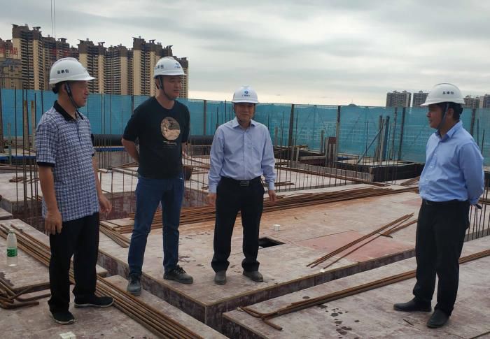 1.1查抄现场。李挺 摄700.jpg