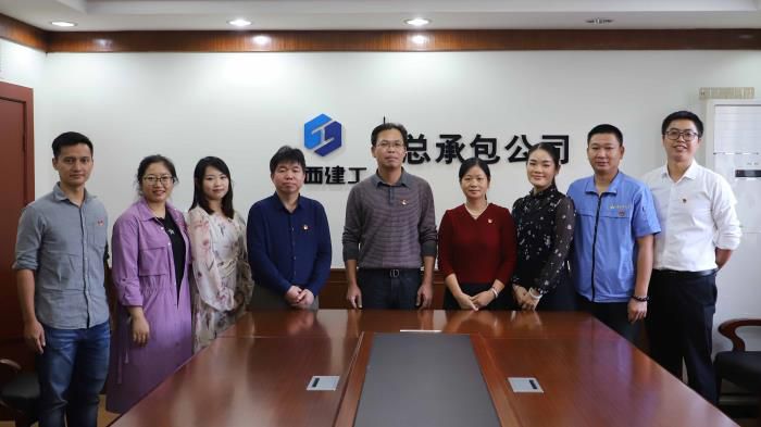 1.5合影留想。李立云 摄700.jpg