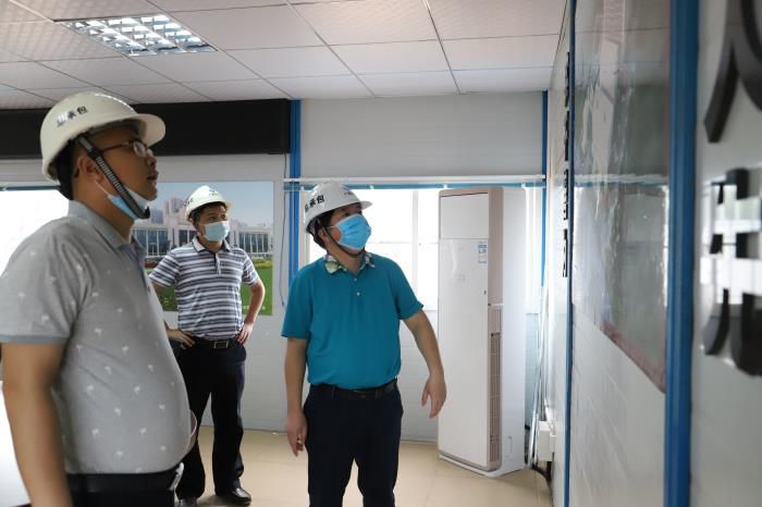 6.2钟隐士民医院项目查抄现场。侯健杰 摄700.JPG