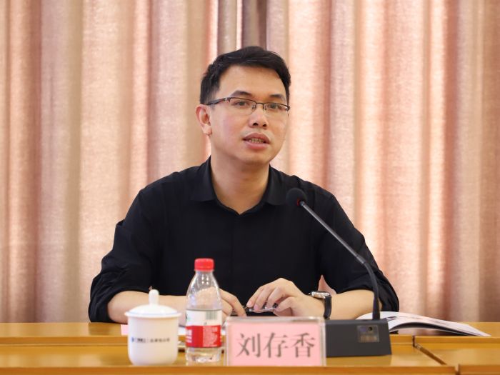 刘存香讲话。李立云 摄.jpg