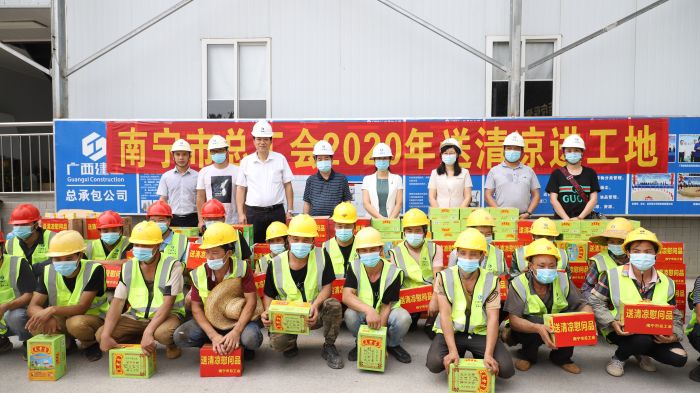 合影。李立云 摄.jpg