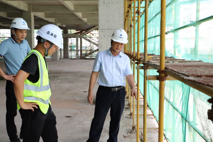 查抄现场。侯健杰 摄 (2).jpg