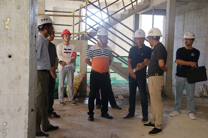 现场查抄。张钊林 摄.JPG