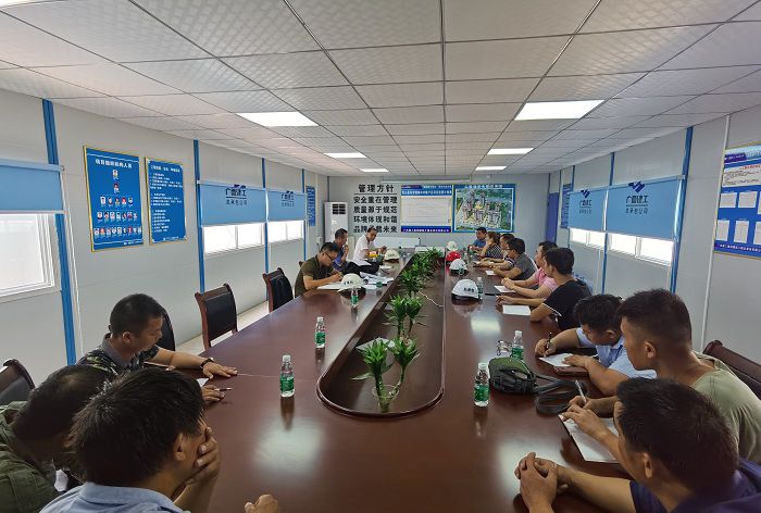 会议现场。 覃必英 摄.jpg