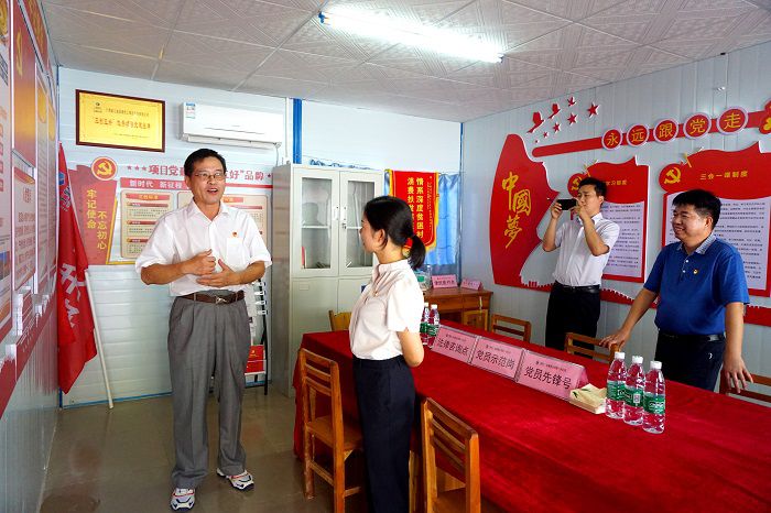 （备。┎榭吹持Р炕疃。谢微旋 摄.JPG