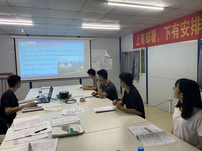 培训现场。梁宗吕 摄.jpg