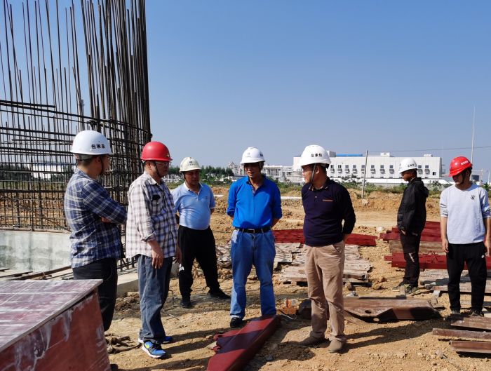 现场查抄领导。陆大南 摄.jpg