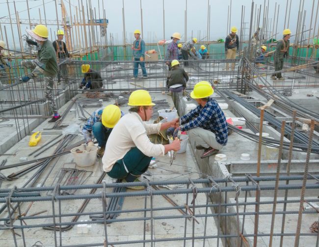 尺度层钢筋绑扎。阮文源 摄.jpg