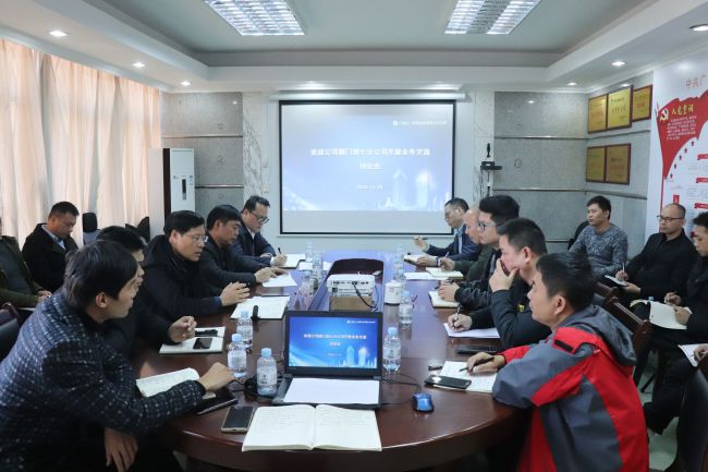 互换会现场。 杨俊峰 摄.jpg