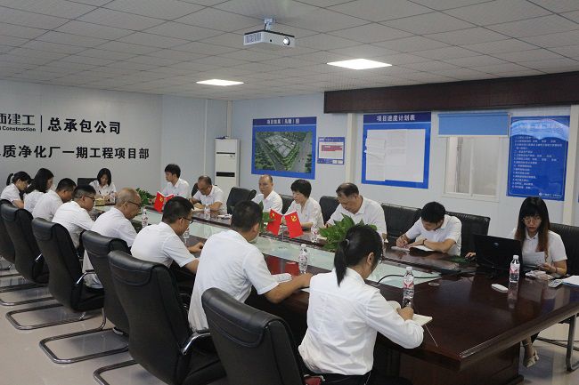 党课现场。张钊林 摄（建图）.jpg