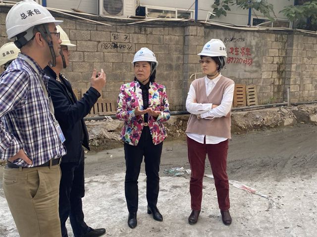 骆春燕在项目查抄领导。商秋劲 摄（建图).jpg
