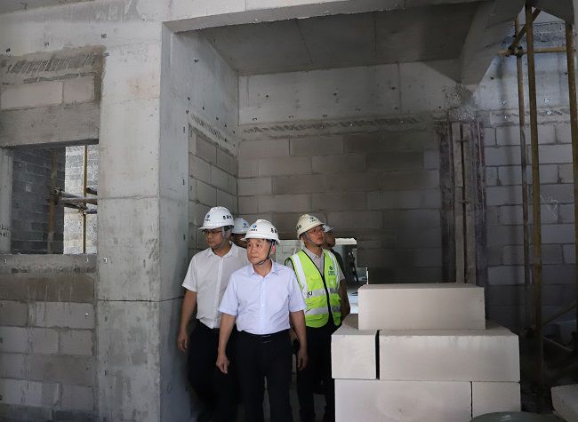 张强在项目现场。杨钰 摄（建图）.jpg