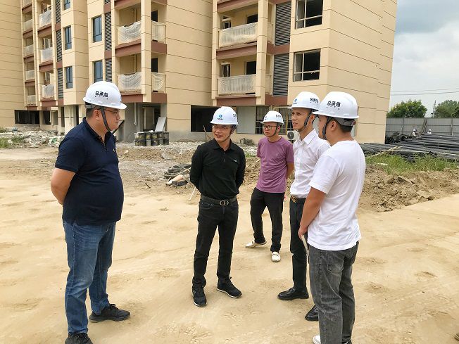 查抄现场。刘世威 摄（建图）.jpg