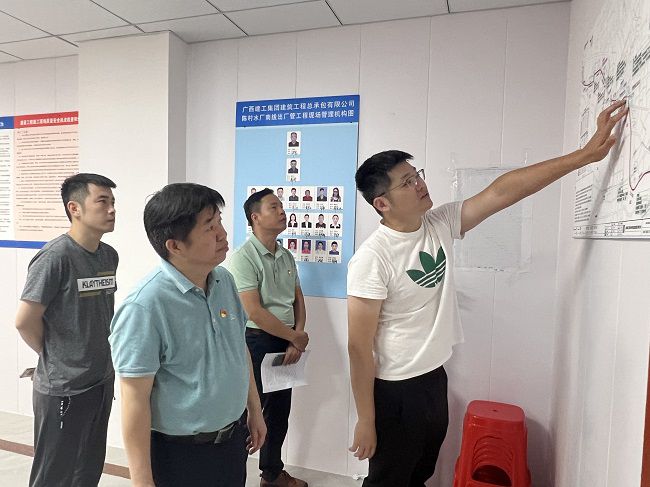 查抄现。ńㄍ迹。卢丽君摄.JPG