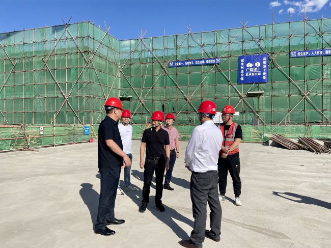 现场调研。关惠琳 摄（建图）.jpg