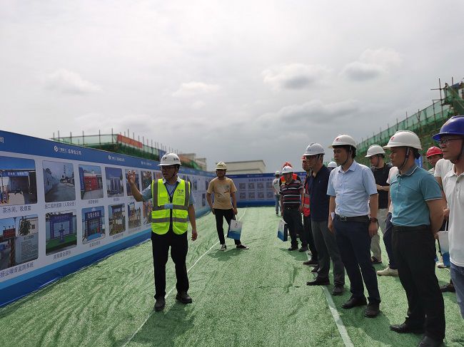 观摩现场。潘文君 摄（建图）.jpg