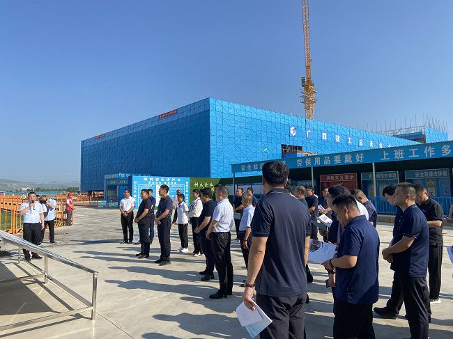 查抄现场。潘扬 摄（建图）.jpg